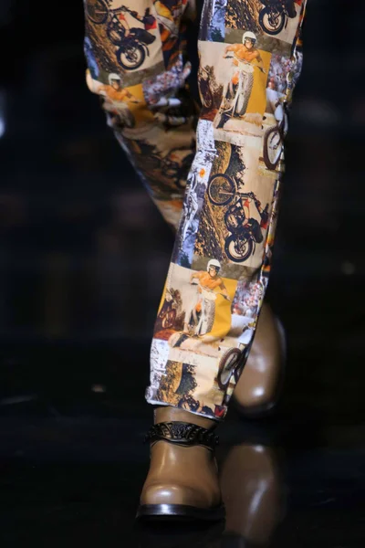 Look 13